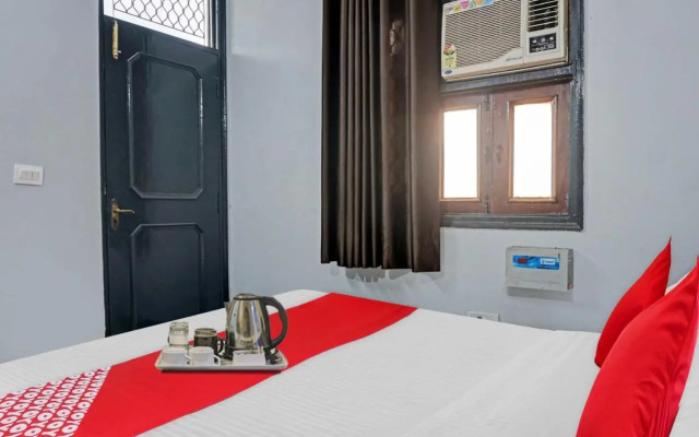 Oyo 92864 Silver Stone