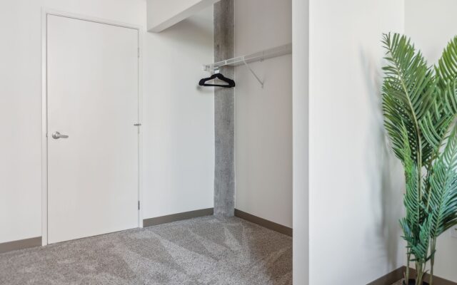 Historic Loft Retreat With Pool