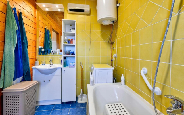 Beautiful Home in Paruzevina With Jacuzzi, Wifi and 1 Bedrooms