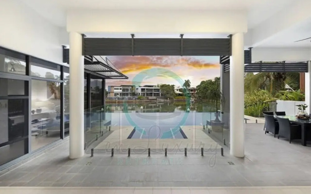 ZENLUX INFINITY - 4BR with Private Pool