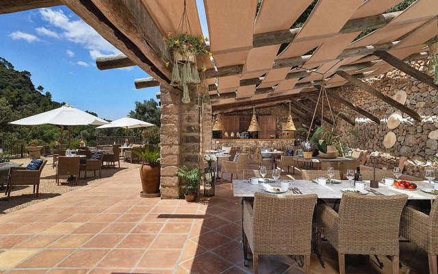 LJs Ratxo Eco Luxury Retreat