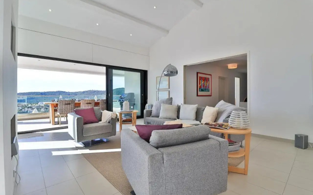 Ferienhaus Petites Maures, Meerblick und eigener Pool