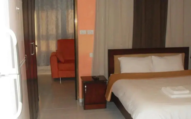 Garden Suites & Restaurant