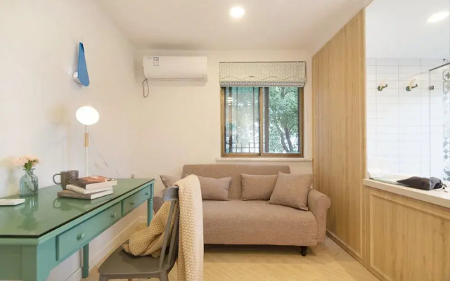 L.River Boutique Inn