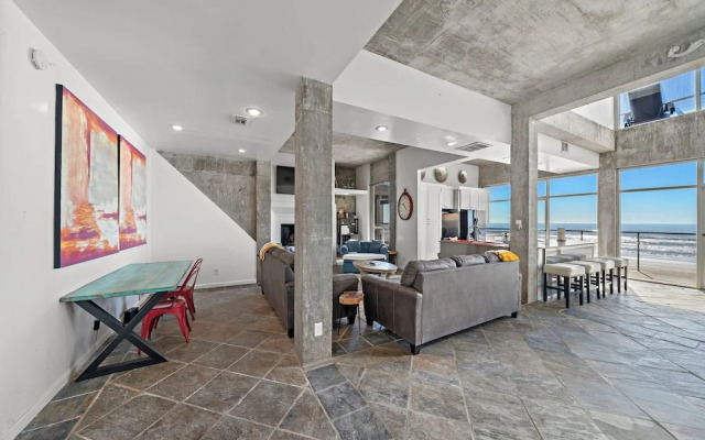 Oceanfront Experience