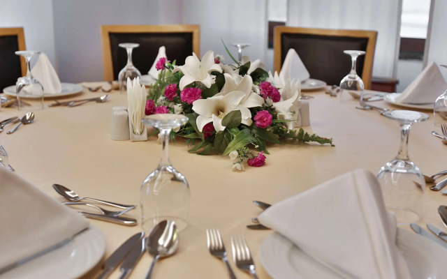 Eliz Thermal Convention Center