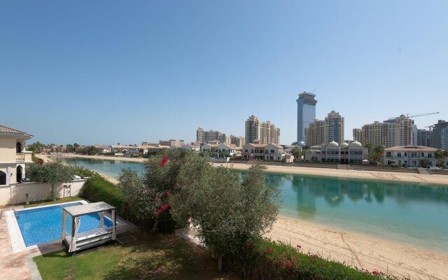 Private Pool Beach Access Villa w Cinematic Vws