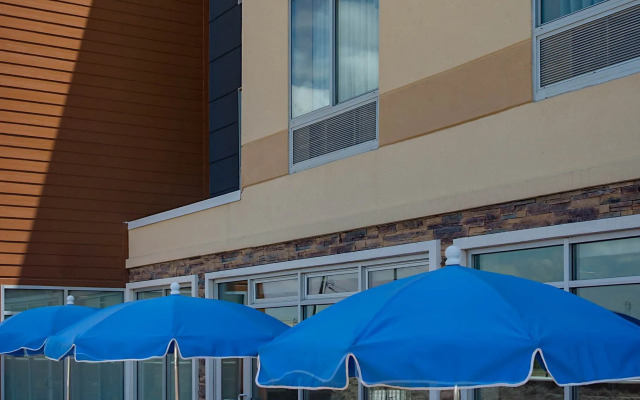 Fairfield Inn & Suites Dallas West/i-30