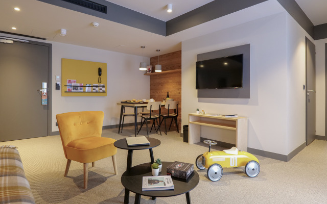 Plan B Hotel - Living Chamonix