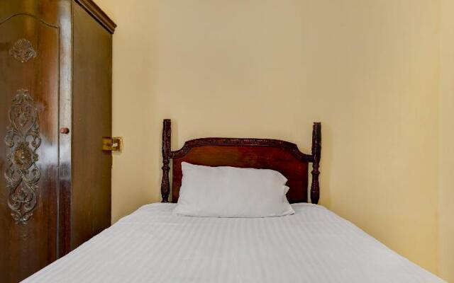 OYO Empire Hotel