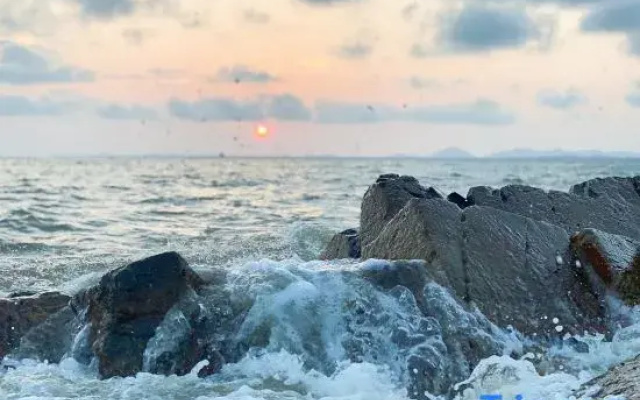 Yangjiang Beach House B&B