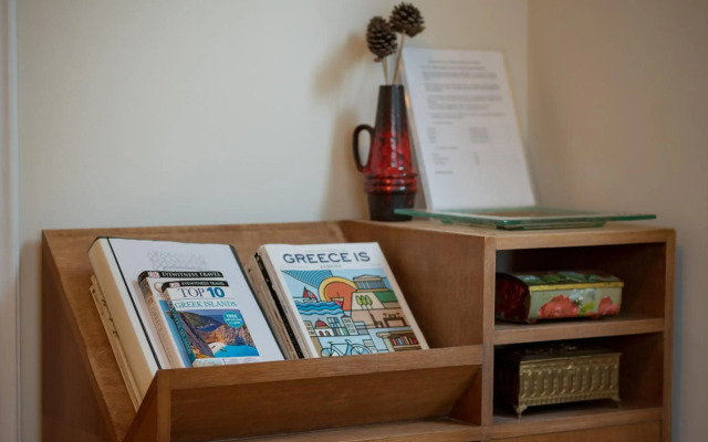 Vintage-style Garden Apartment