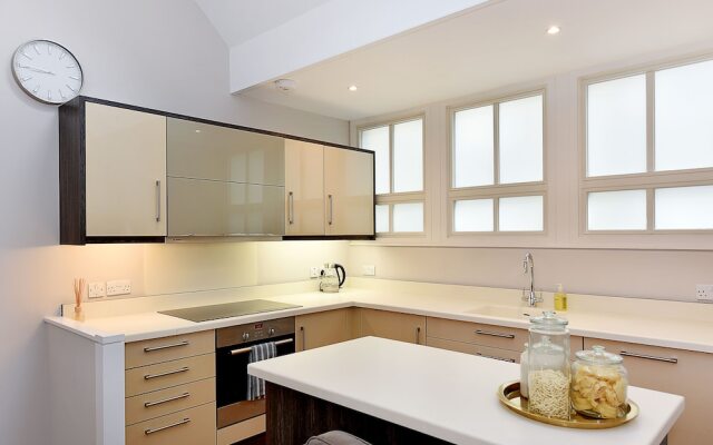 London Choice - South Kensington Mews II