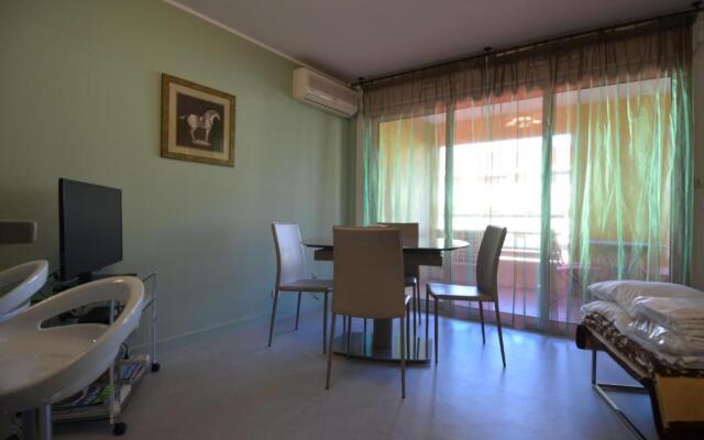 Appartement 4 personnes avec terrasse et parking quartier du Port de Nice