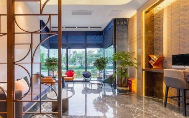 Yitel Collection Hotel (Anshun Huangguoshu Avenue RT-MART)
