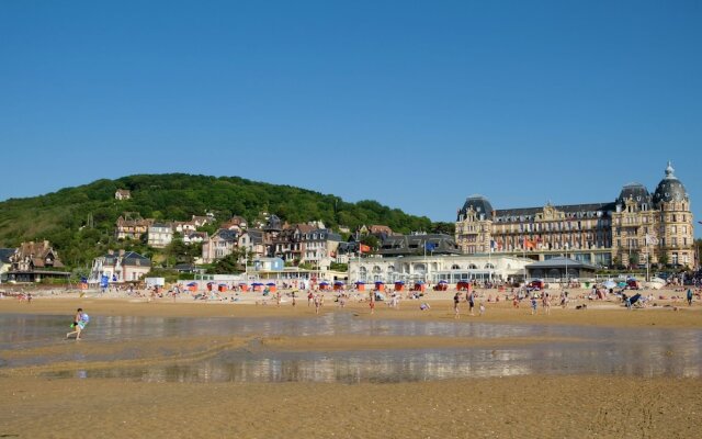 Norman-style Apartment With Beautyful Panoramic Views