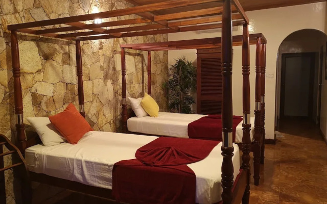 Tropical Beach House, Hikkaduwa