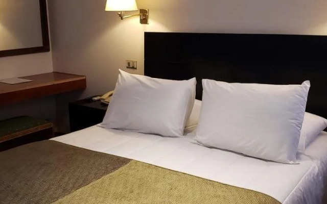 Hotel Gavina Express