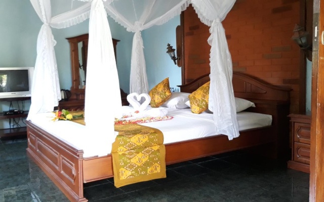 Bagus Beach Resort Lovina – Guest Rooms – Temukus