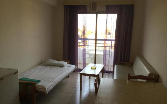 Maouris Hotel Apartments