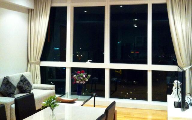 1 Bedroom at Millennuim Residence Sukhumvit