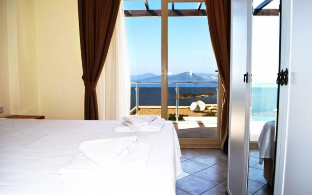 1 Bedroom Apartment Sea View 5 by Likya Global