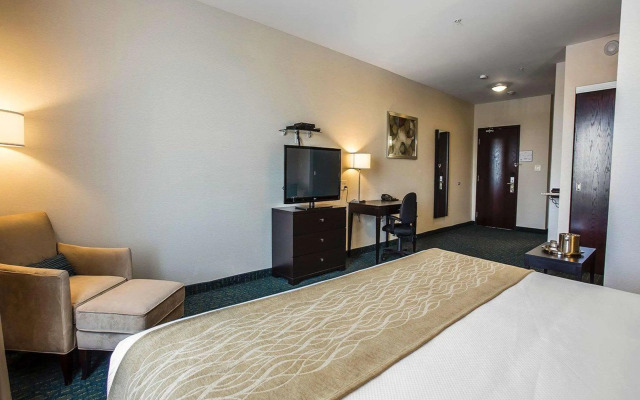 Comfort Hotel Bayer's Lake