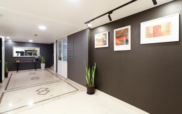 Capital O 62688 Makers Hotel