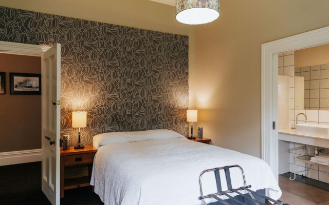 Pomeroy's on Kilmore – Guest Rooms – Christchurch