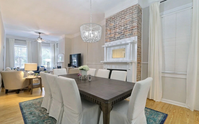 Gallery Stays - Parkside Manor