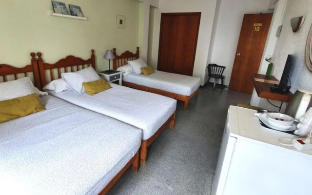 Hostal Saturno