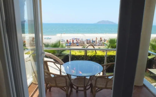 Sunset Beach Club Villas