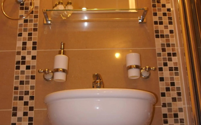Sapphire Hotel