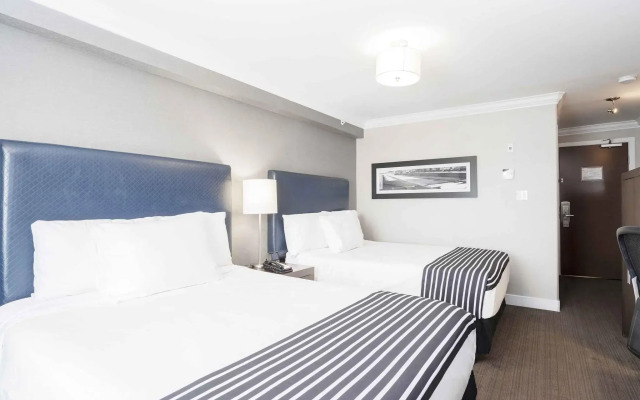 Sandman Signature Prince George Hotel