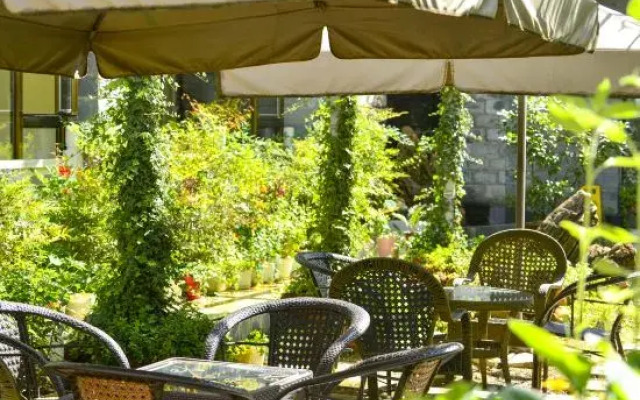 Xinhai Tingtao Theme Boutique Hotel