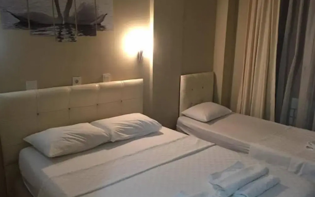 Eren Otel Çeşme