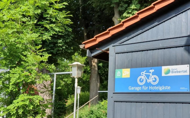 Garni Hotel Biebertal am Milseburgradweg