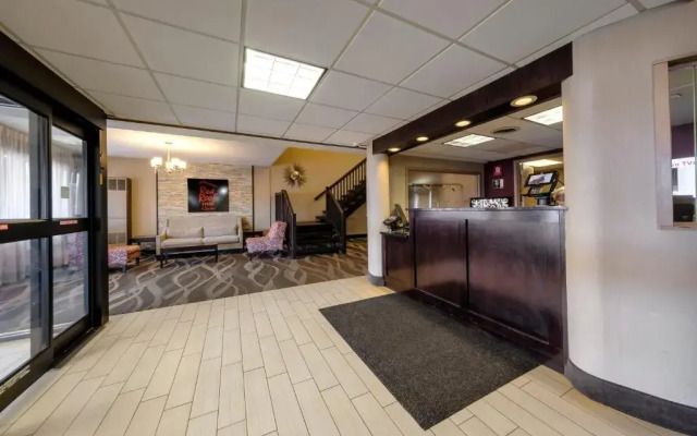 Red Roof Inn & Suites Newburgh – Stewart Airport/ West Point