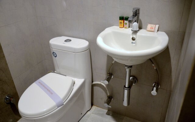 OYO 7044 Hotel Megha