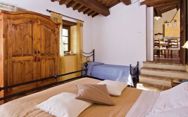 Stunning Villa in Apecchio with Hot Tub
