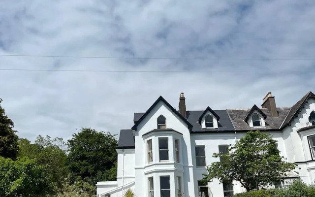 Lynwood house