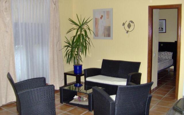 Holiday Home to the Street With big Kitchen