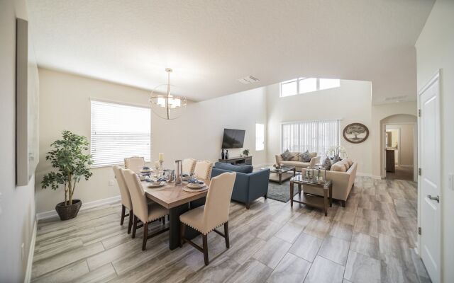 Modern Star Wars Vacation Home CG1593