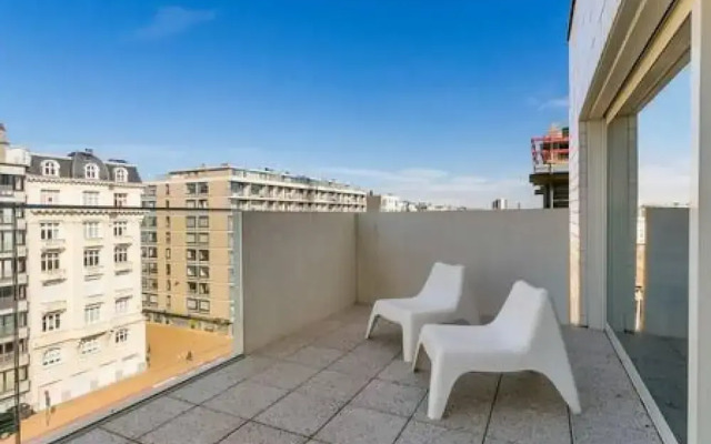 New Apartment Near the Beach With Stunning Seaview