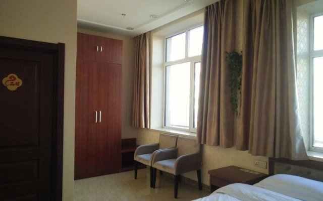 Pin Ge Business Hotel