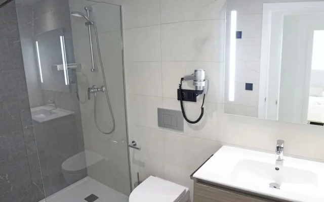 Azahar Beach Apartments