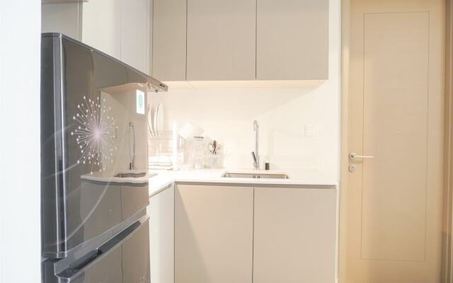 Comfort 2Br At Gold Coast Apartment