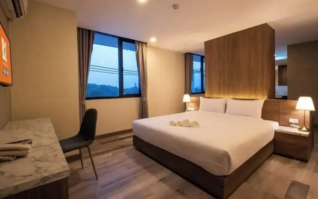 B2 Korat Premier Hotel