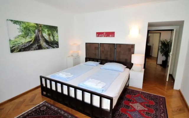 Opera Wien in Wien With 2 Bedrooms and 3 Bathrooms