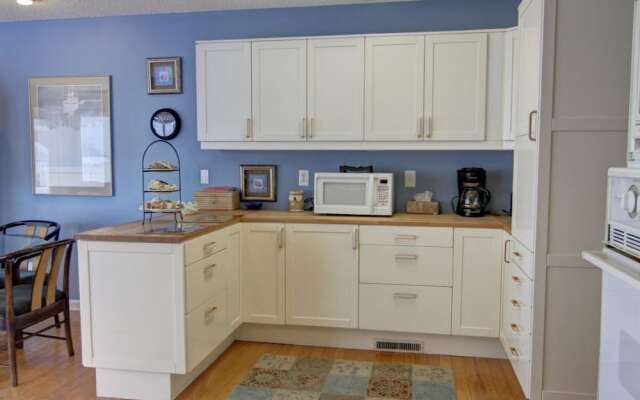 Pelican's Perch Duplex - 3 Br Home